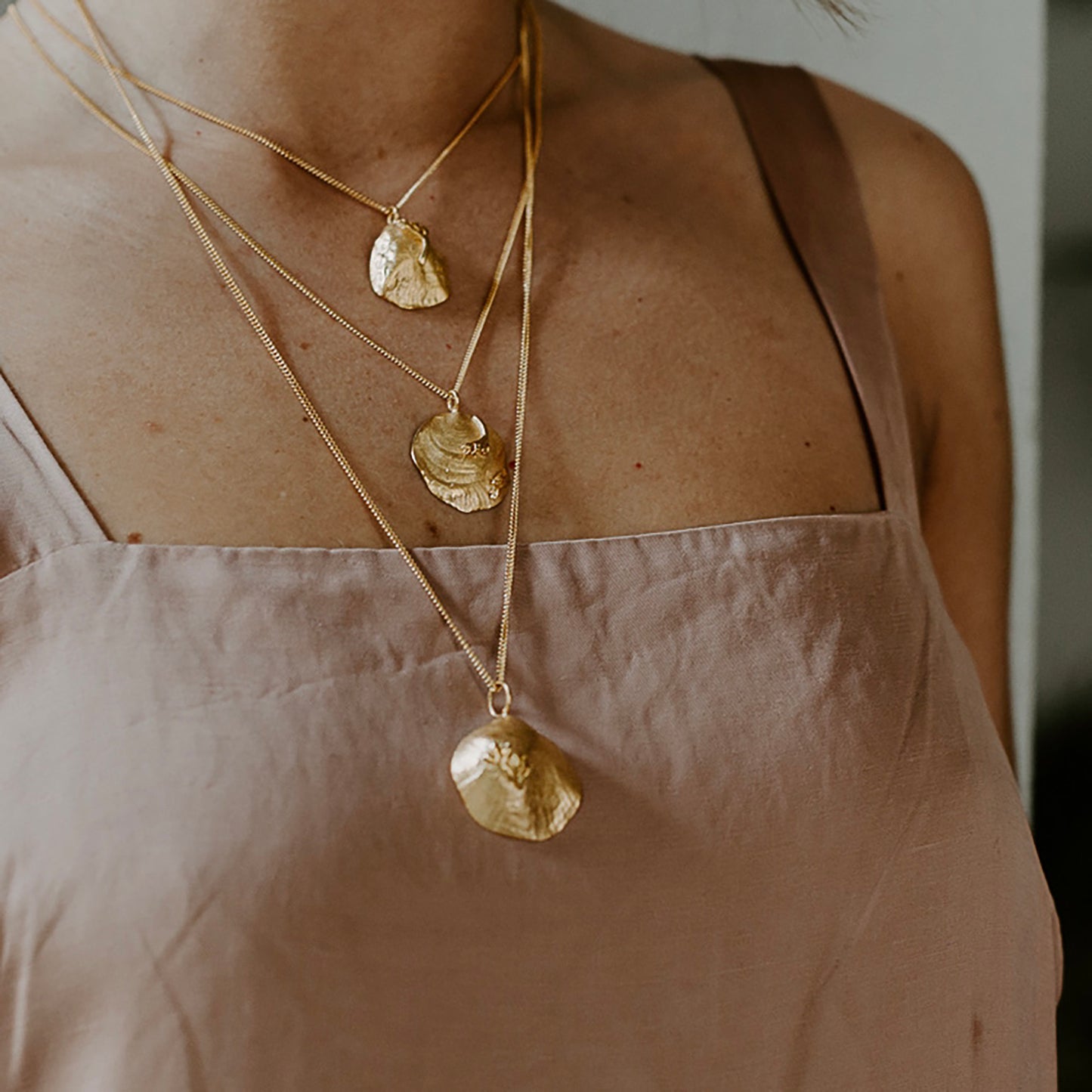 Purity Pendant (round shell with branch)