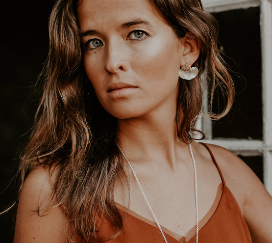 Brincos curtos poppy