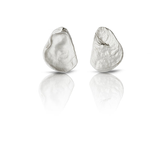 Short flat shell earrings