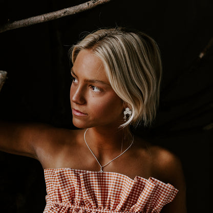 Brincos 2 beijos, com pendentes