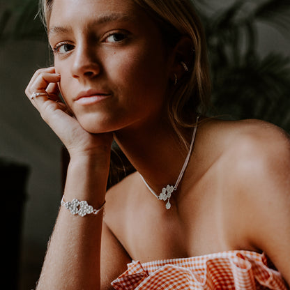 Gargantilha O Beijo da Coragem