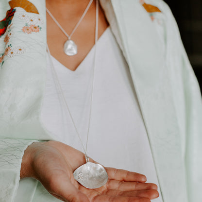 Pendente Concha XL, Simplicidade