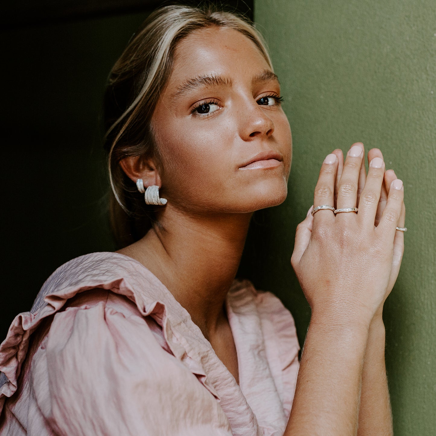 Wide hoop earring Gratitude