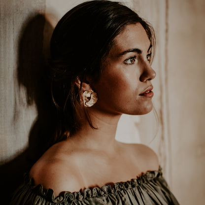 Poppy Round Earrings with 3 petals