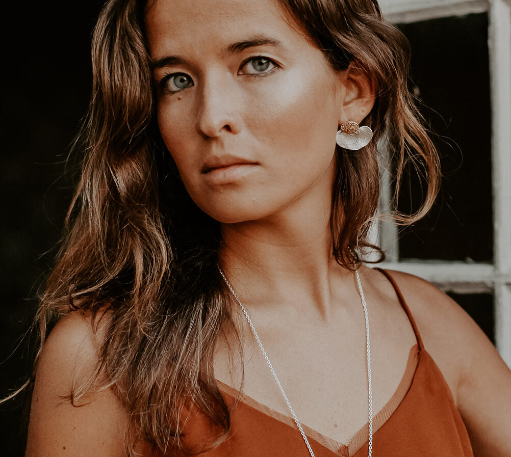 Brincos curtos poppy