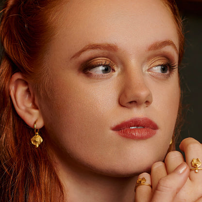 Mini hoop earring with pendant, Flora