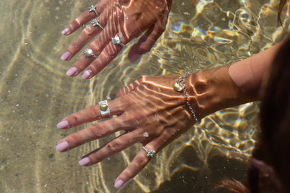 Open Smiles Bracelet <with charms>