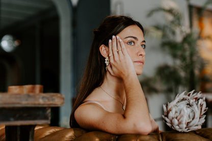 Long kiss earrings with pendant